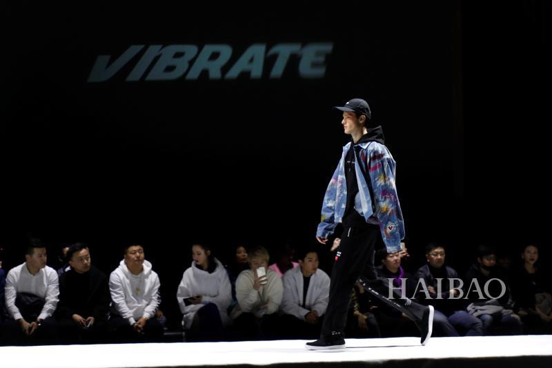 【火狐电竞平台】乳腺癌的治疗方法: 治晚期乳腺癌有哪些注意(图1) 火狐电竞官网