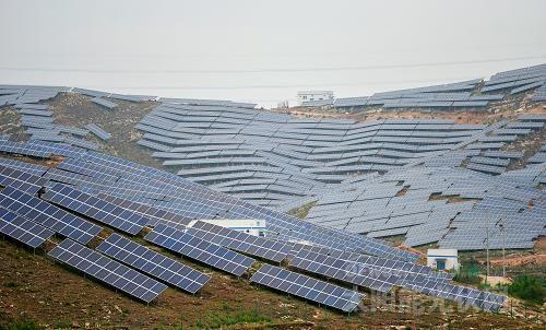 微博热议:特朗普亲笔画作即将拍卖起价9000美金【火狐电竞平台】(图1) 火狐电竞