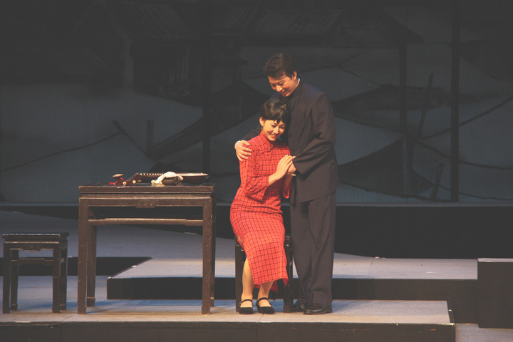 黄轩“用生命演戏” 《非凡任务》演绎孤胆英雄-火狐电竞平台(图1) 火狐电竞