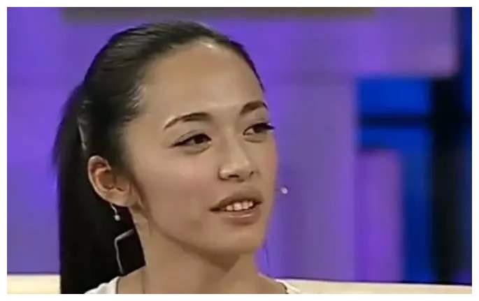 “火狐电竞官网”性生活过早会引起宫颈糜烂 患上宫颈糜烂要注意哪些(图1) 火狐电竞