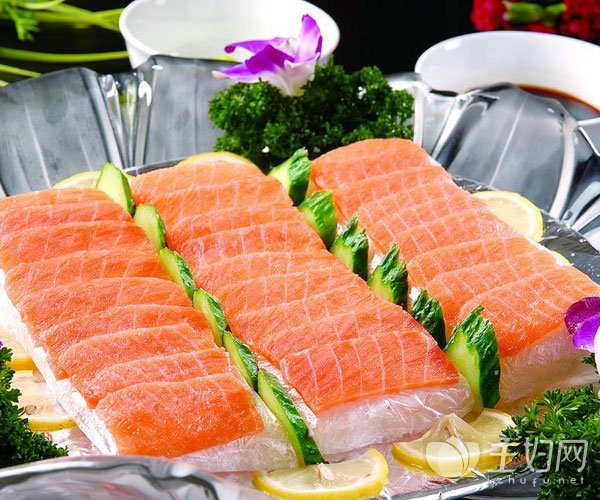 悬疑推理剧《破茧》杀青 扈天翼上演真人版CS热血刑警“火狐电竞平台”(图1) 火狐电竞官网