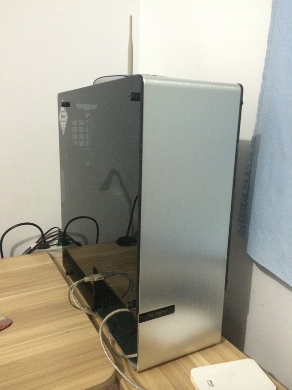 女性脱发怎么办 茂盛的头发成为检验美女的标准:火狐电竞(图2) 火狐电竞