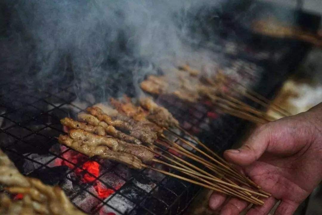 “火狐电竞平台”
言有尽而意无穷——《晶体管》里的留白艺术(图6) 火狐电竞官网