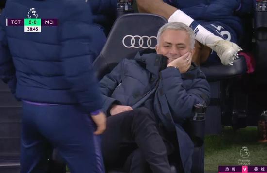 火狐电竞官网|暌违两年周杰伦来了!《说好不哭》登陆酷我音乐带你听懂青春(图3) 火狐电竞平台