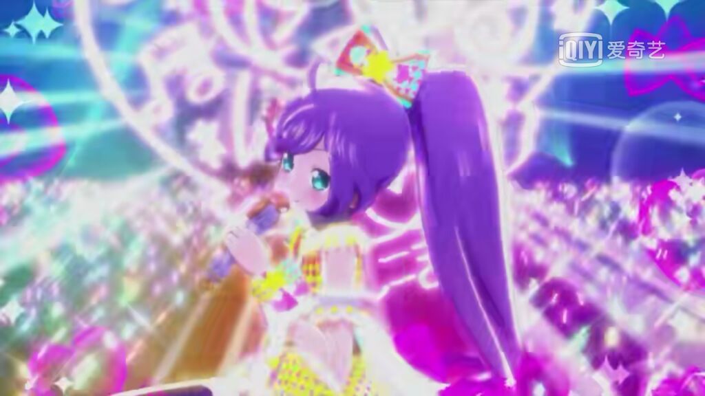 火狐电竞官网-牛仔背带裤怎么搭配才显时尚 教你简单塑造最IN造型(图1) 火狐电竞